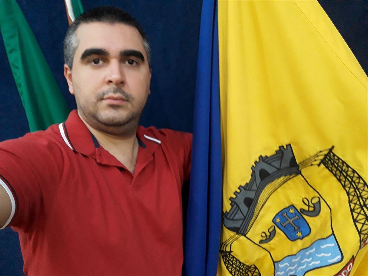 Perseguido por não bajular, jornalista da Câmara detona e desafia vereadores de Ribas