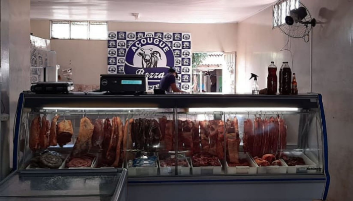 Comerciante nega venda de carne estragada e acusa perseguição de delegado