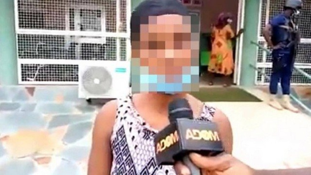 Jovem arranca parte do pênis de homem que tentou estuprá-la