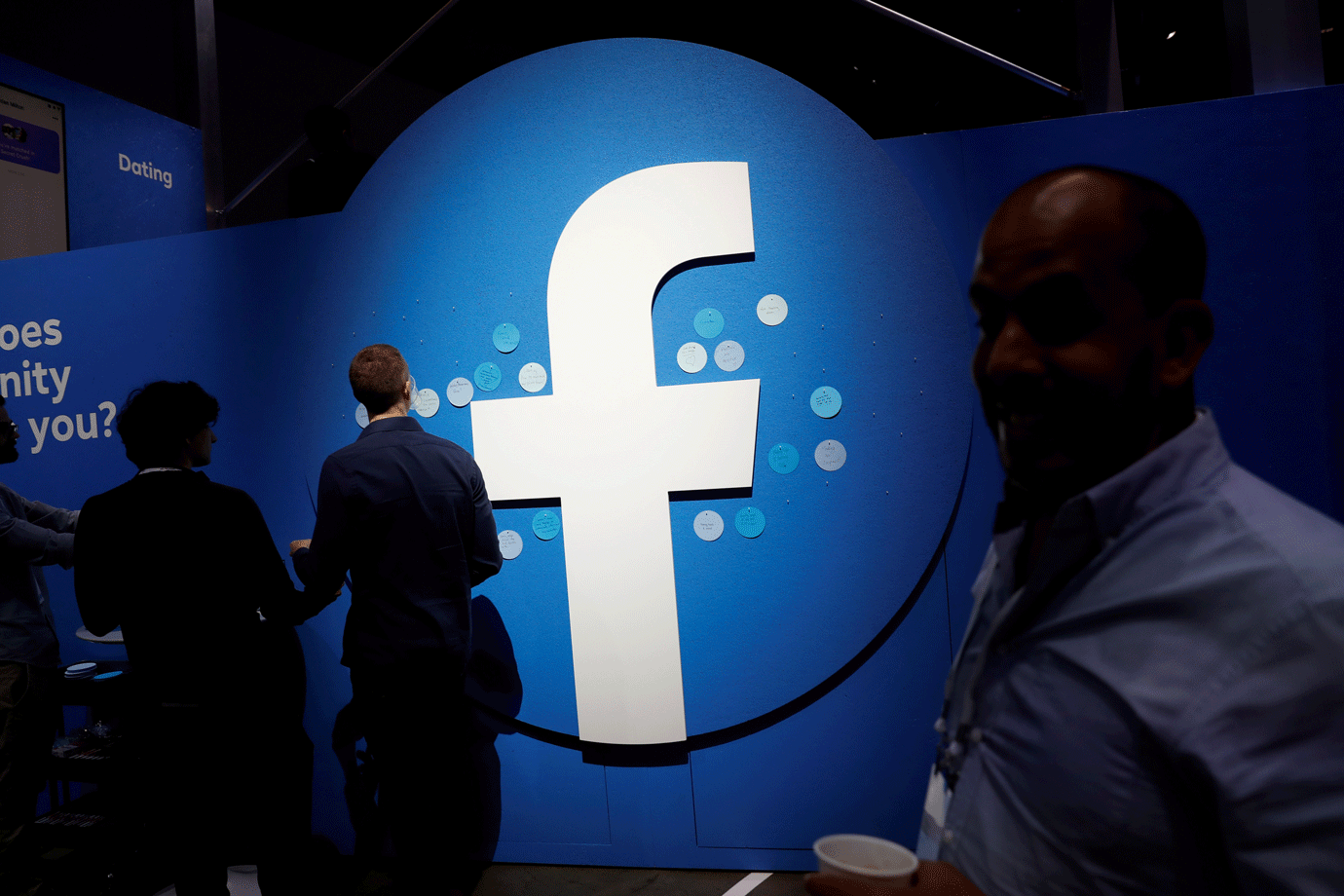 Facebook tem lucro de US$ 11,22 bilhões no 4º trimestre