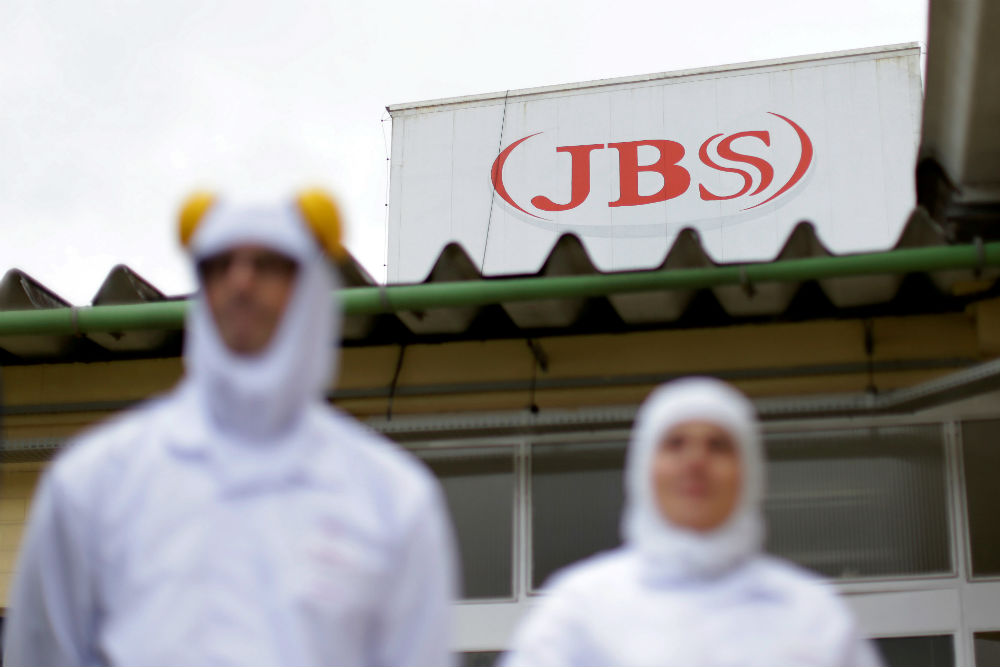 JBS doa R$ 5 milhões para fábrica de vacinas