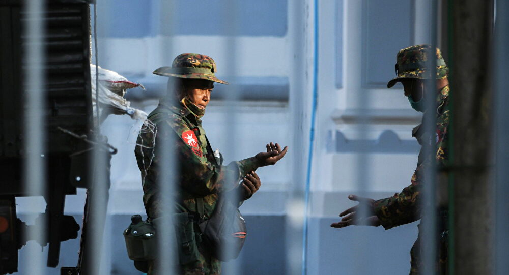 Em Mianmar, militares bloqueiam acesso à internet