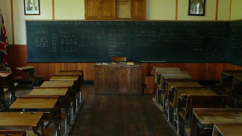 Professora se masturba em frente a crianças em escola nos EUA