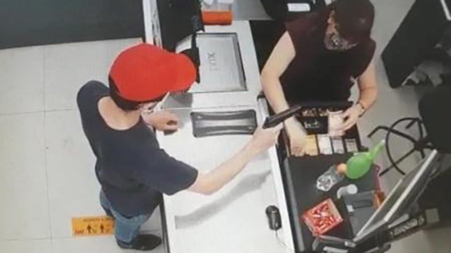 Padre é preso após assaltar supermercado com arma falsa no RS