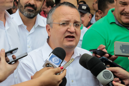 MPE denuncia Taques, primo e mais 4 PMs por improbidade