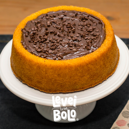 BOLO PISCININHA CENOURA C/ AVELÃ BOLO PISCININHA CENOURA C/ AVELÃ