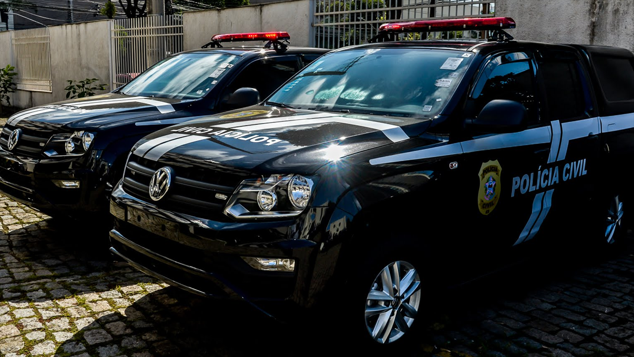Mulher é agredida com golpes de pé de cabra em Vitória; suspeito é o companheiro da vítima