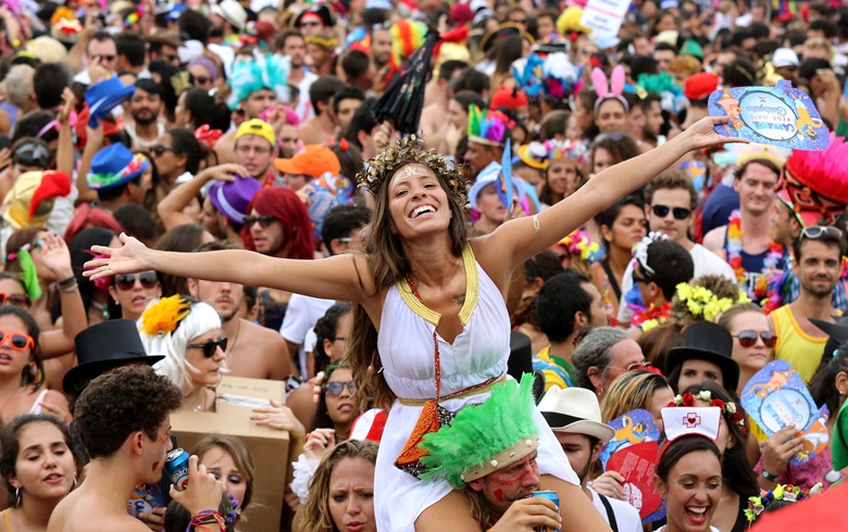 ESCOLAS DE SAMBA COM COVAS E BLOCOS COM BOULOS, JÁ NO RIO, É UNANIME EDUARDO PAES, TANTO O CARNAVAL DE RUA E AVENIDA