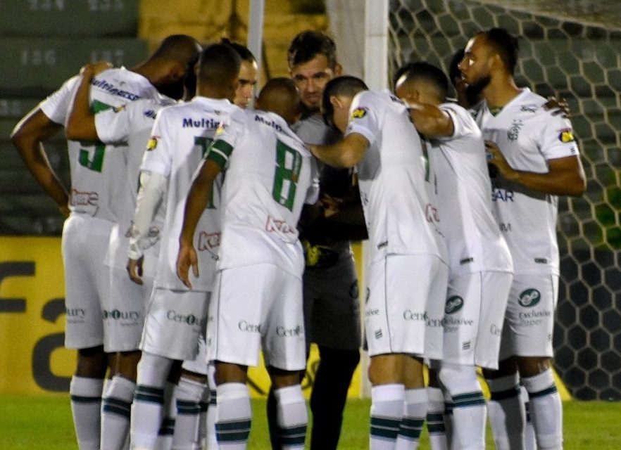 América-MG derrota o Guarani fora de casa e assume a ponta da Série B