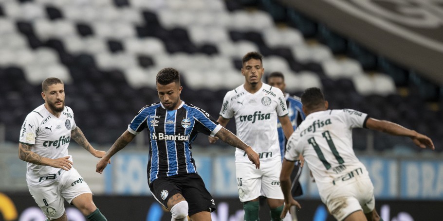 Copa do Brasil: Palmeiras bate o Grêmio fora de casa e larga em vantagem