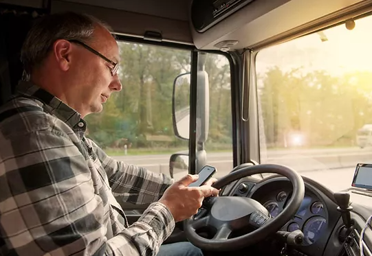 7 aplicativos para ajudar na rotina de trabalho do caminhoneiro autônomo