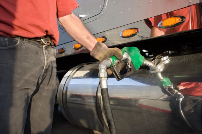 Petrobras anuncia novo aumento de 5,5% no preço do óleo diesel