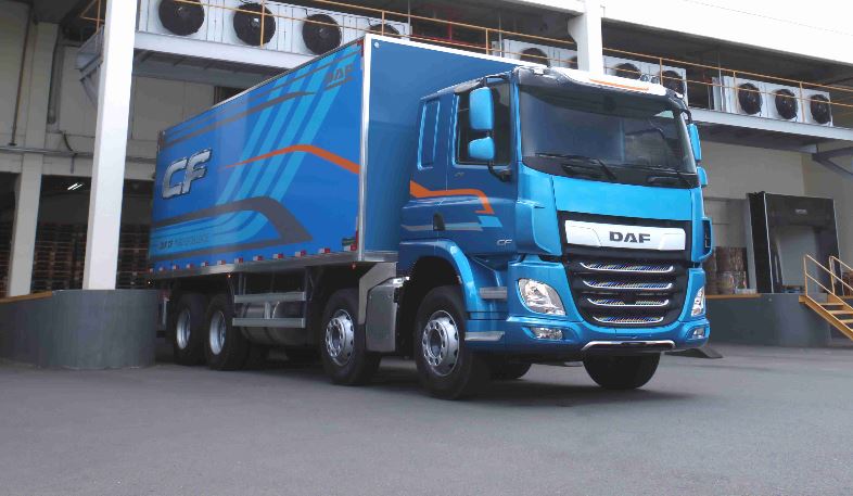 DAF lança modelo CF 8x2 com motor mais potente da categoria